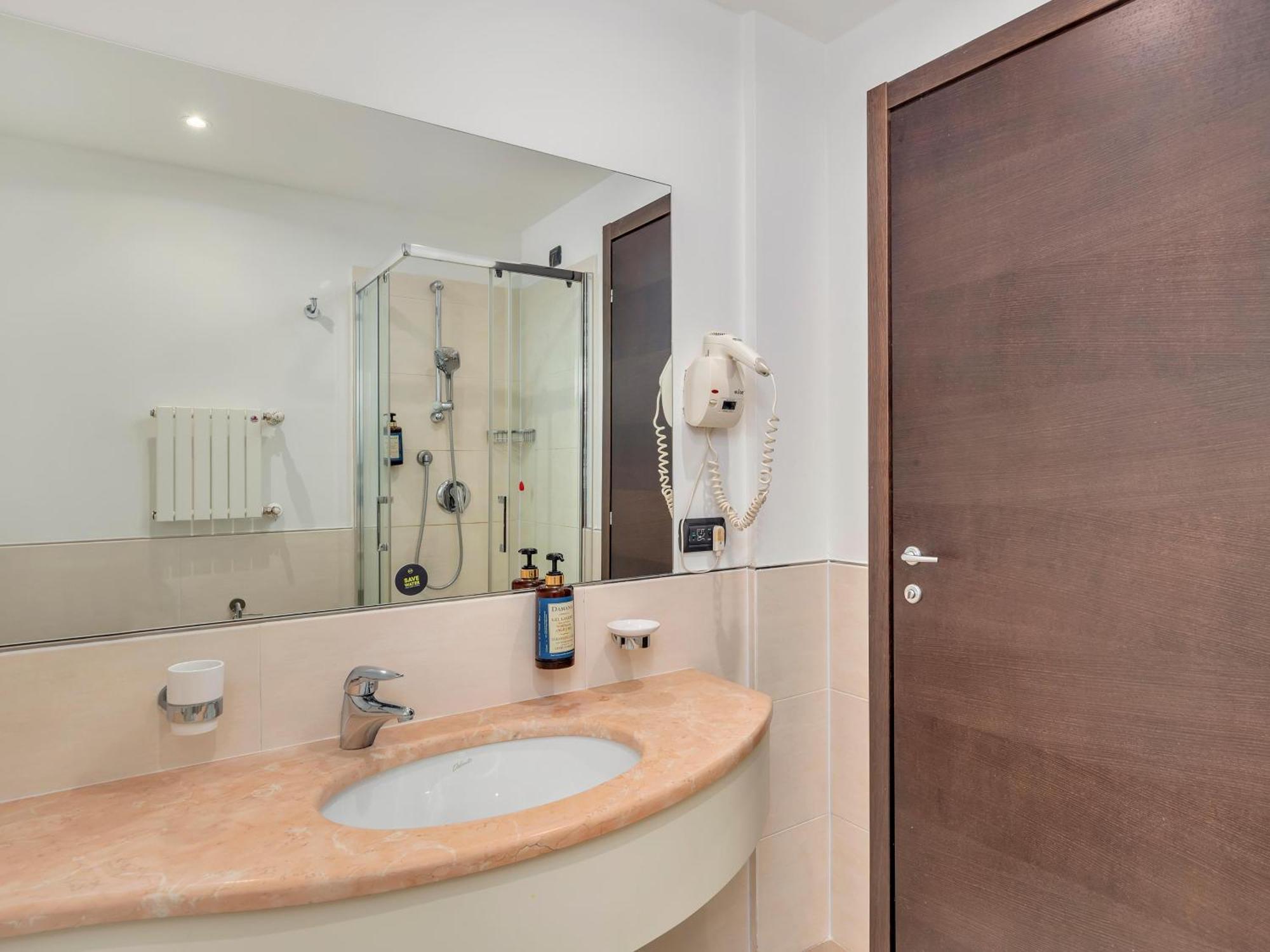 B&B Hotel Park Hotel Cassano Кассано-д'Адда Экстерьер фото